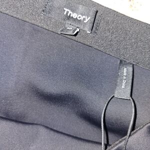 Closet Sale! Nwt Theory pencil mod skirt